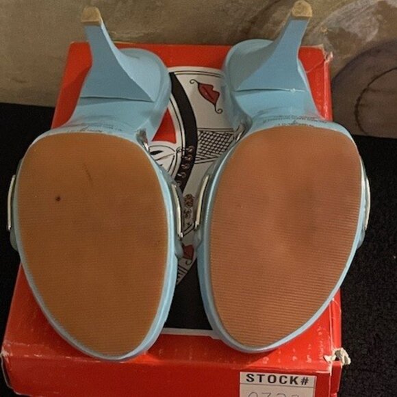 Baby Blue Shoes - Size 7 - Picture 4 of 7